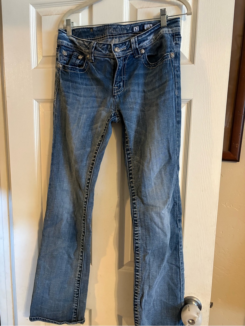 Miss Me Bootcut Jeans in Medium Blue Wash